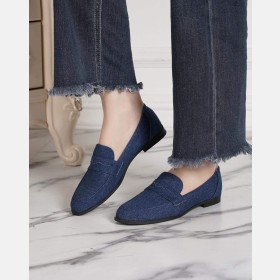 Flat shoes