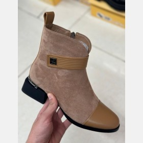جزمة نسائية