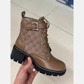 جزمة نسائية