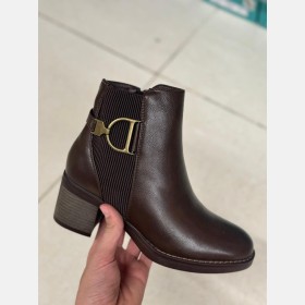 جزمة نسائية