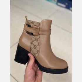 جزمة نسائية